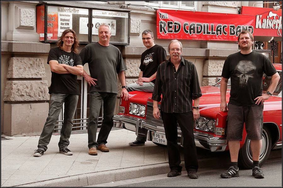 THE RED CADILLAC BAND mit rotem Cadillac